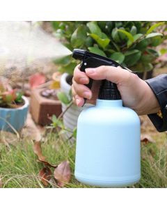 Gardening Small Watering Can Hand Pressure Sprinkler Watering Pot Spray Bottle,Capacity: 600ML, Random Color Delivery